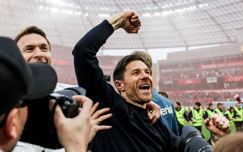 Xabi Alonso gewinnt ersten Bundesligatitel